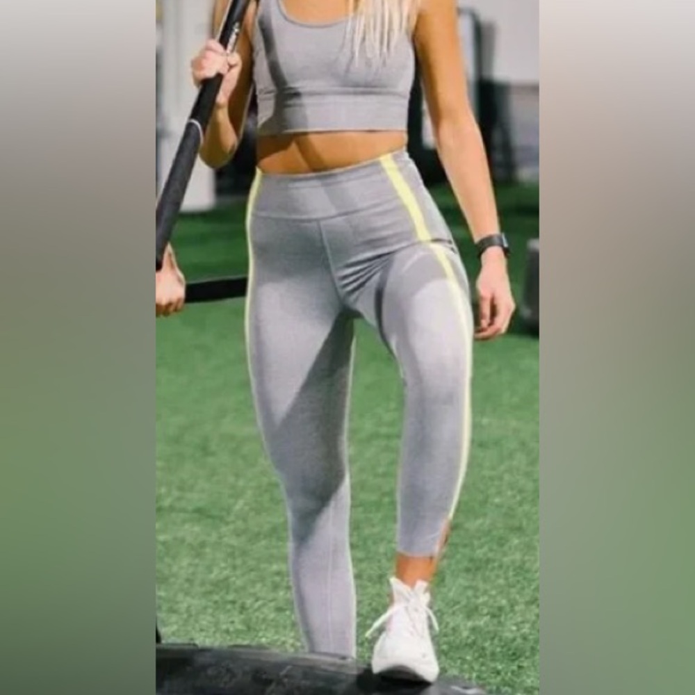 Zyia Active Leggings Gray w/Neon Yellow Stripe. Size 14-16